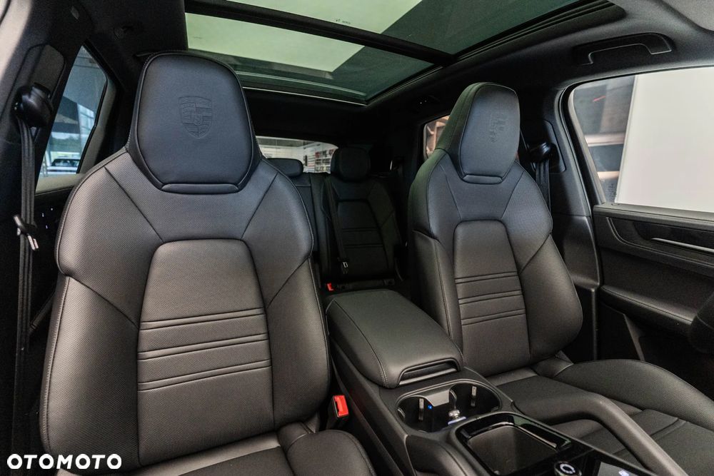 Porsche Cayenne Black Edition - 16