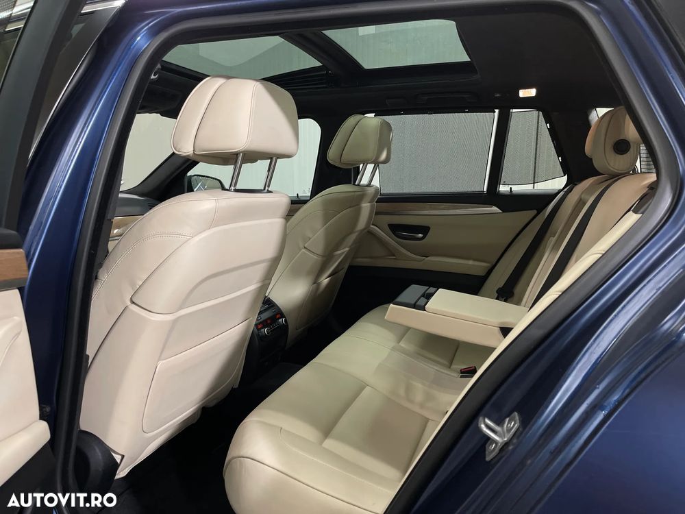 BMW Seria 5 530d xDrive Touring Aut. - 12