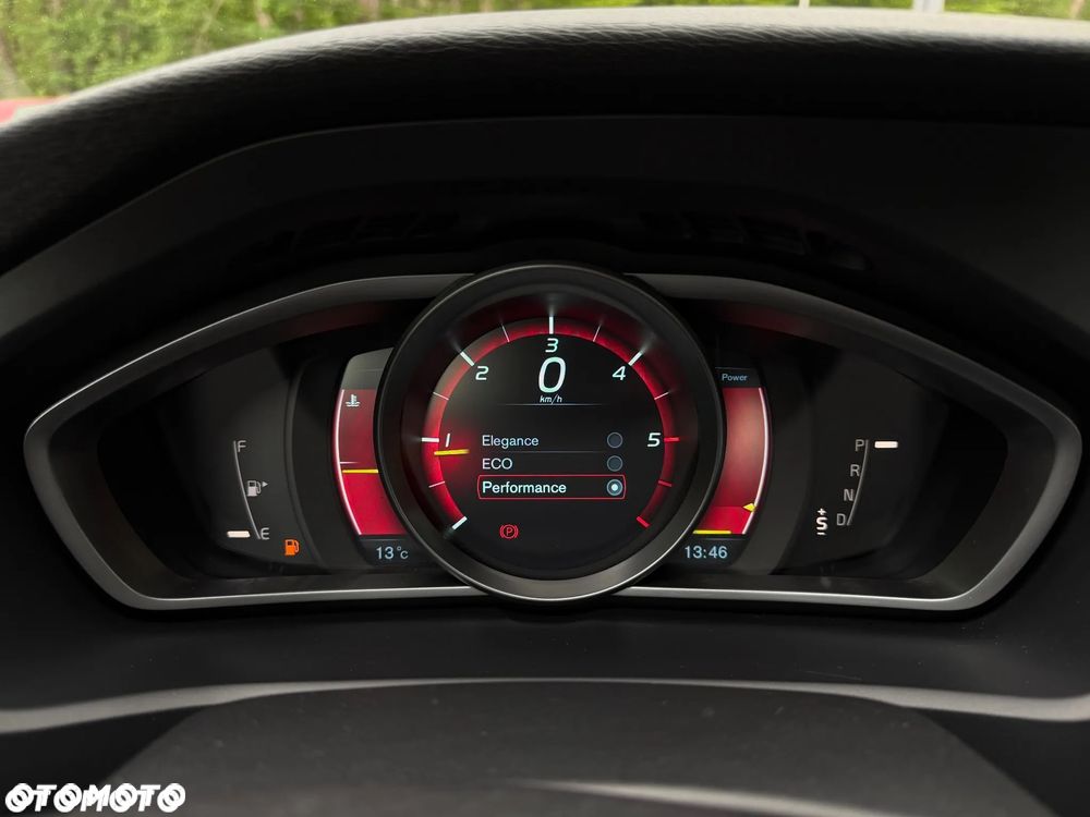 Volvo V40 D2 Powershift Momentum - 17