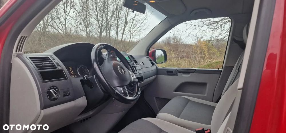 Volkswagen Caravelle - 6