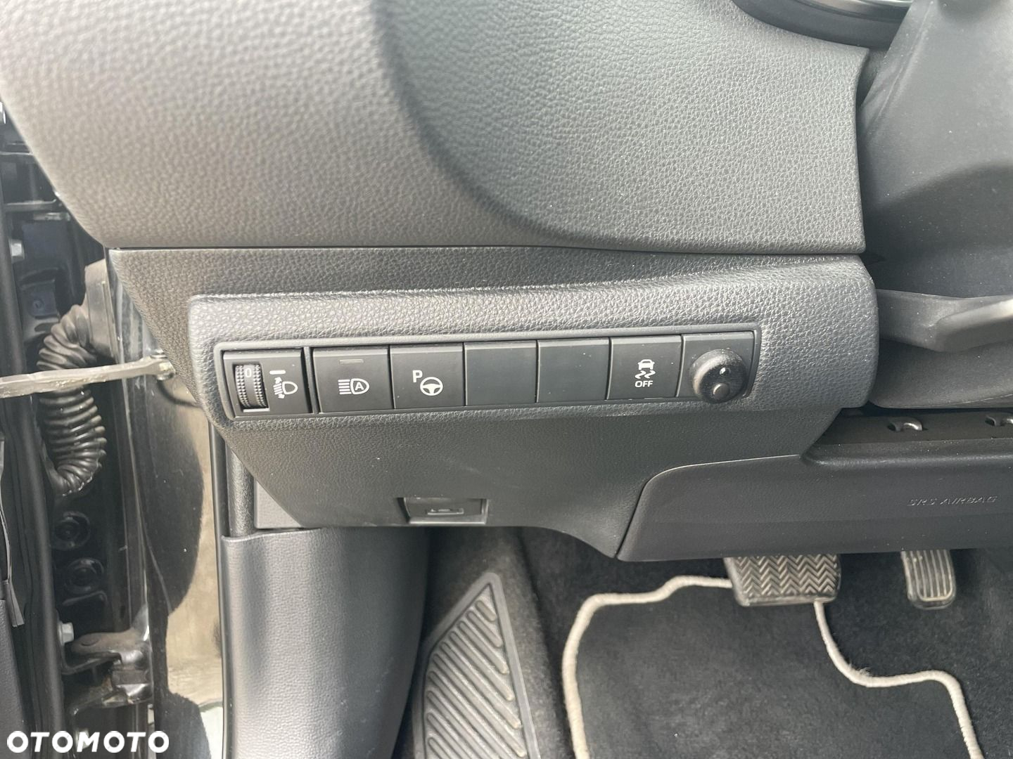 Toyota Corolla - 16