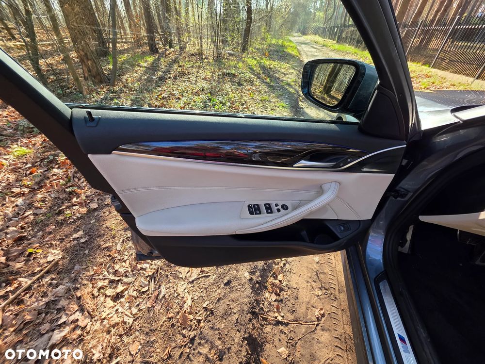 BMW Seria 5 520d xDrive M Sport sport - 13