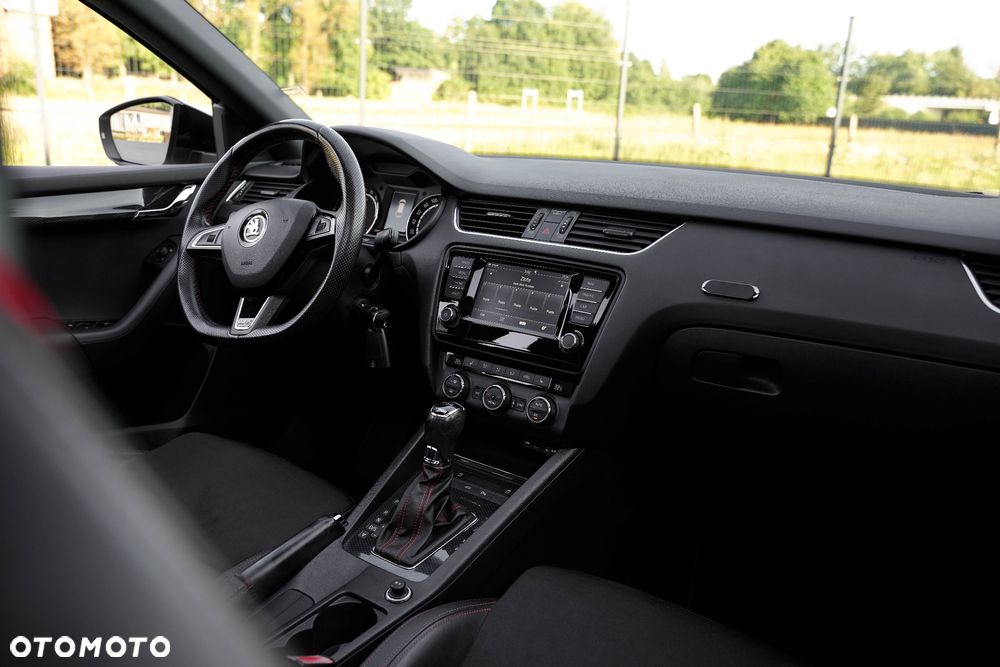 Skoda Octavia 2.0 TDI RS DSG - 13
