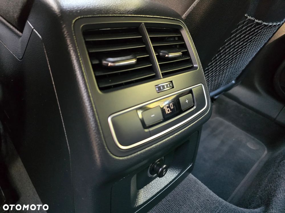 Audi A4 Avant 40 TFSI - 31