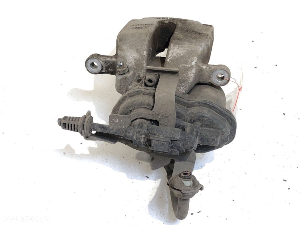 ZACISK LEWY TYŁ  BMW 5 (G30, F90) 2016 - 2022 530 e Plug-in-Hybrid 135 kW [184 KM] Hybryda silnik - 2