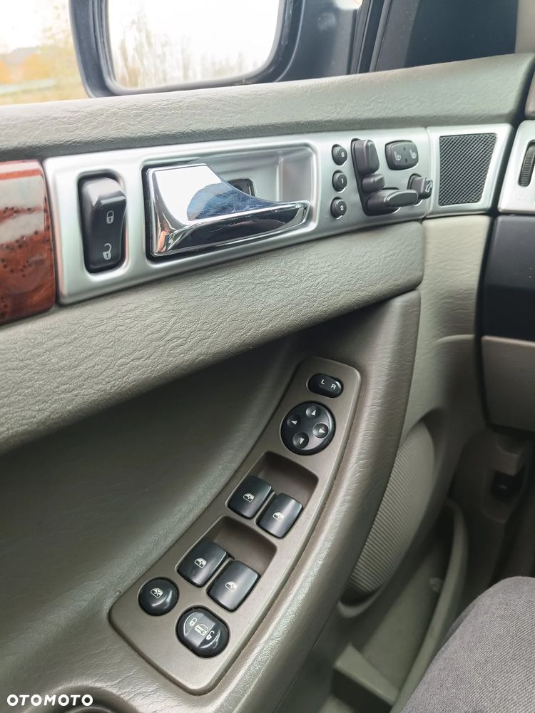 Chrysler Pacifica - 8
