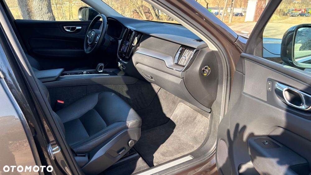 Volvo XC 60 B4 D Geartronic Momentum - 7