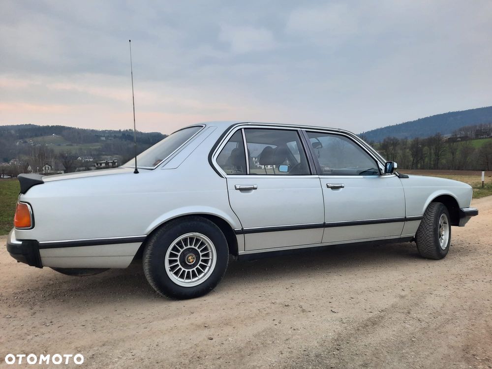 BMW Seria 7 728 i - 2