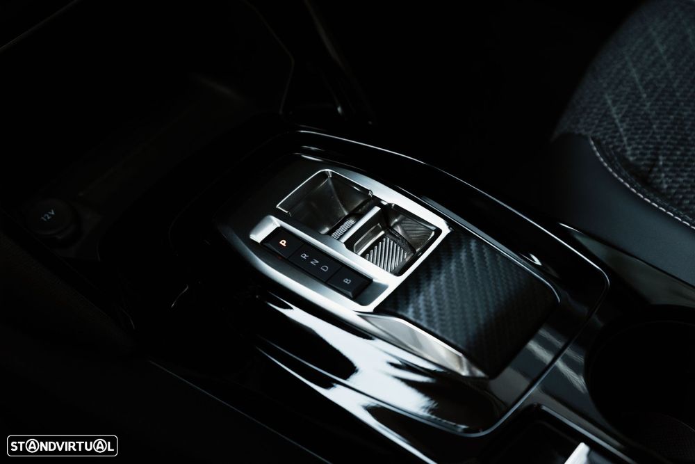 Peugeot e-2008 50 kWh Allure - 25