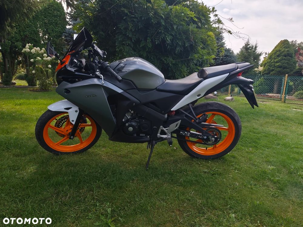 Honda CBR - 1