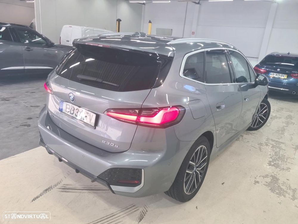 BMW 230xe Active Tourer - 3