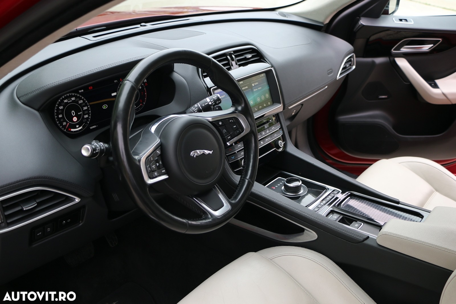 Jaguar F-Pace 20d AWD Pure - 8