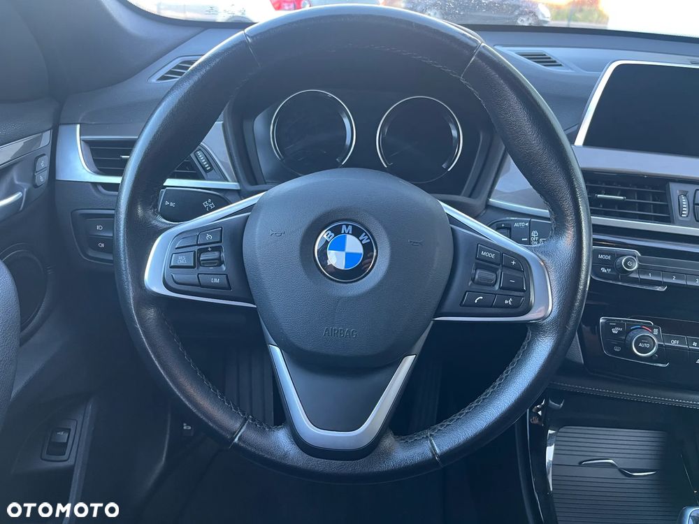 BMW X1 sDrive18d sport - 24