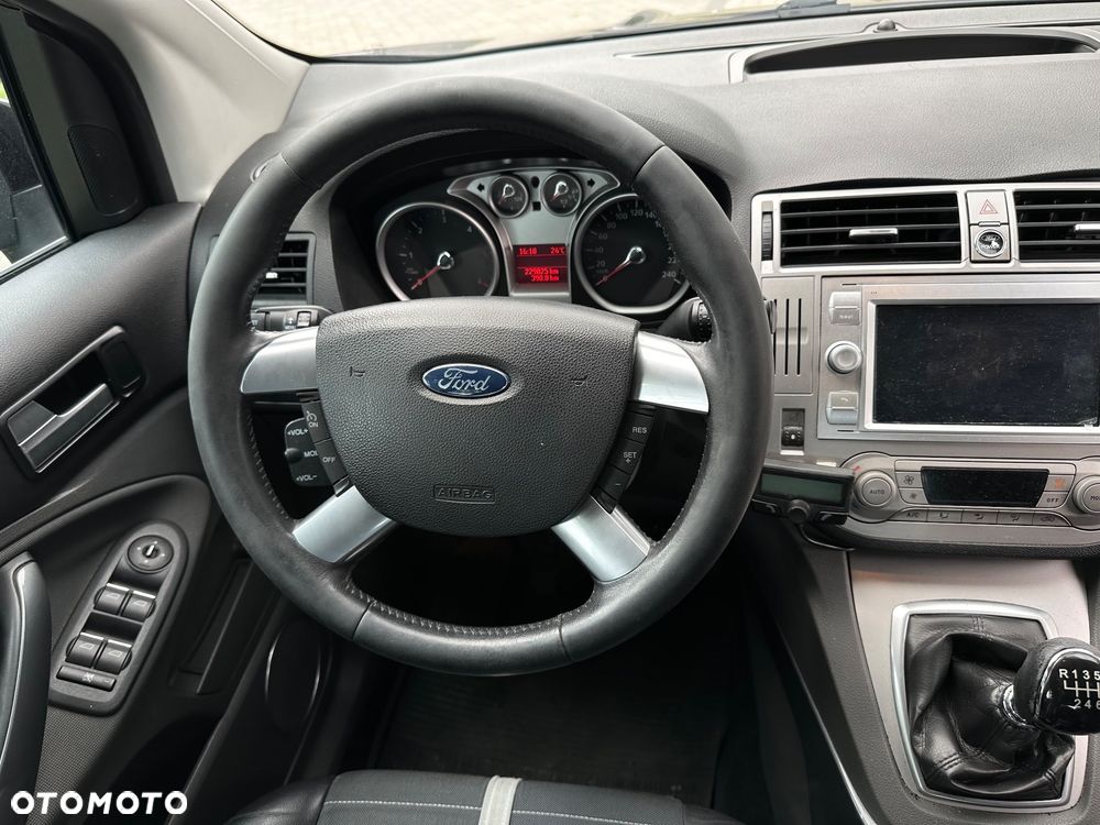 Ford Kuga 2.0 TDCi 2x4 Trend - 12