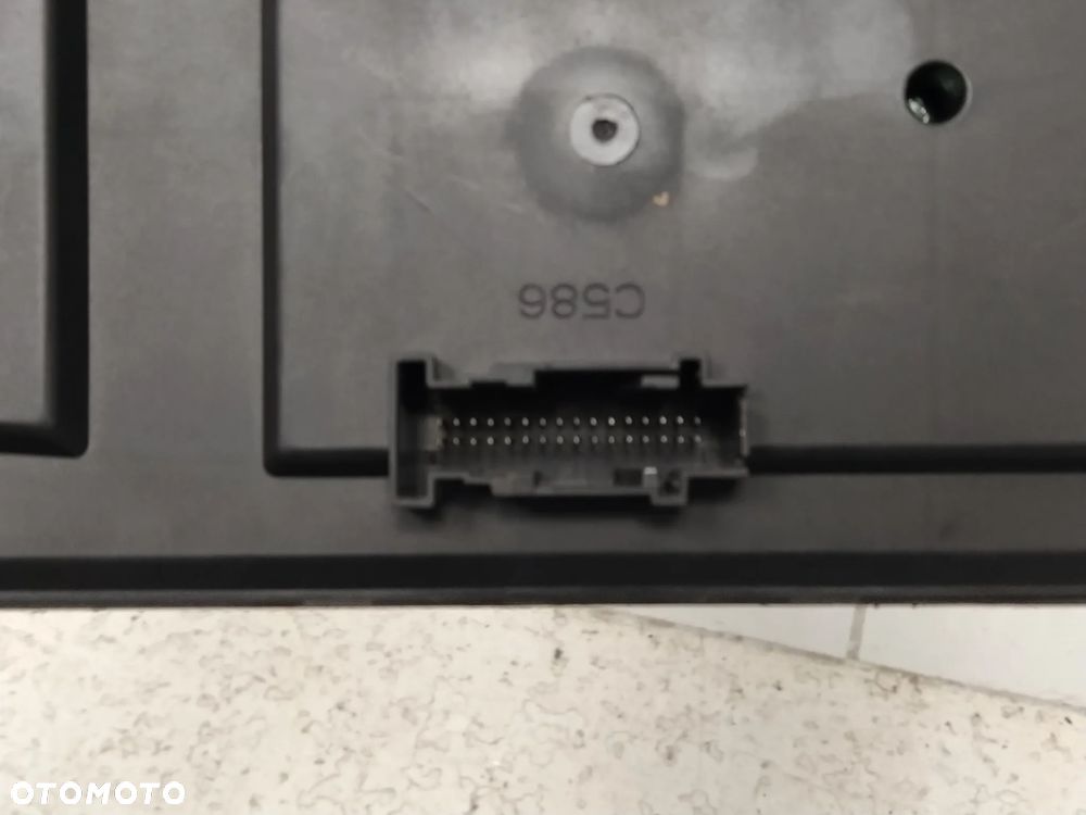 JAGAUR XJ X351 LIFT SKRZYNKA BEZPIECZNIKÓW ORYGINAŁ - 7