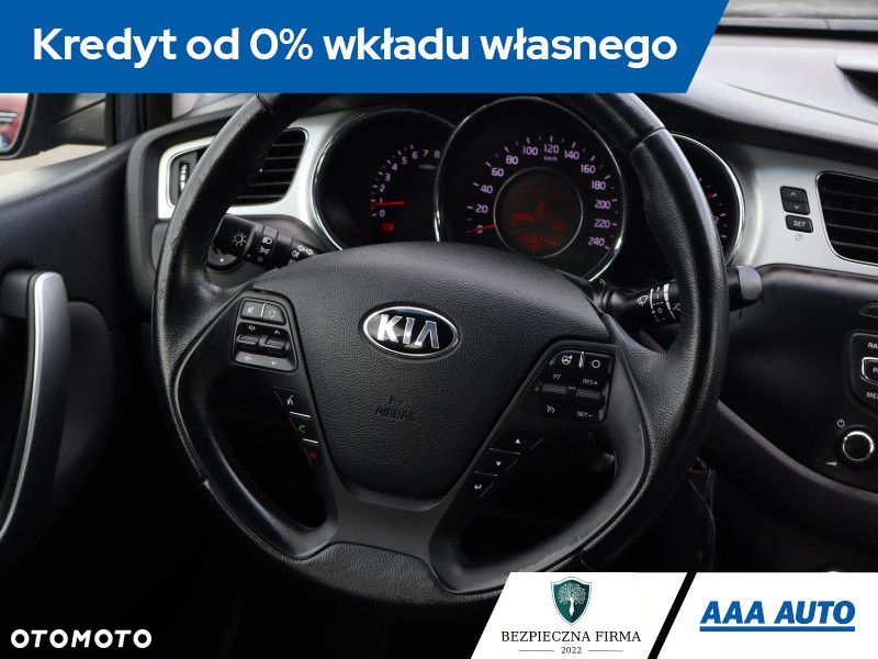 Kia Ceed - 13