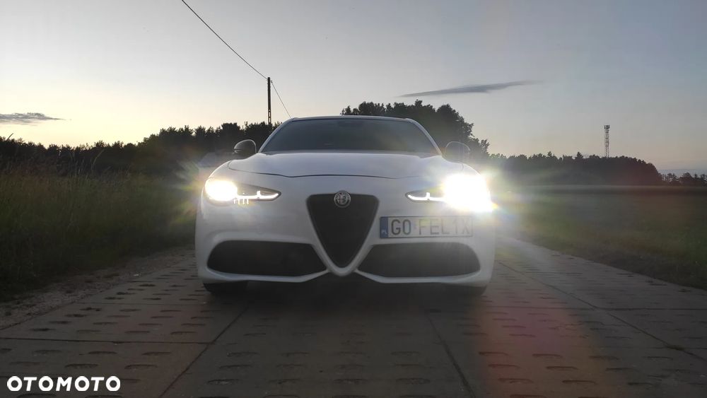 Alfa Romeo Giulia 2.0 Turbo Veloce Q4 - 11