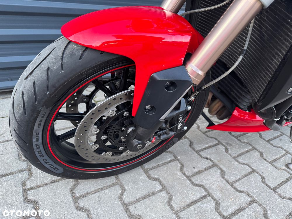 Triumph Speed Triple - 18