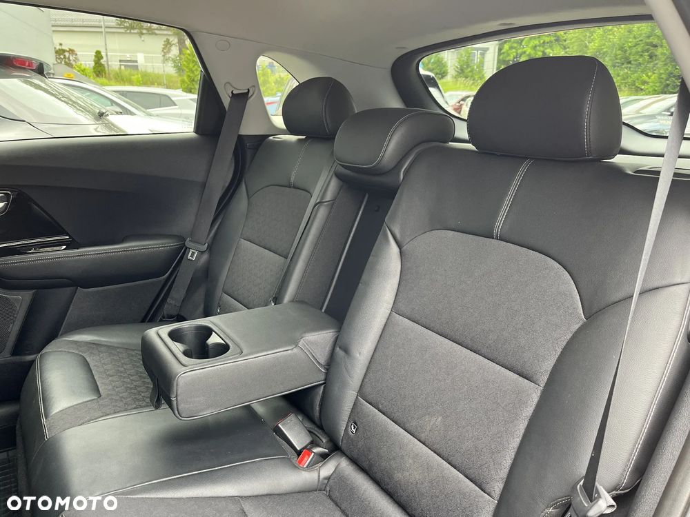 Kia Niro 1.6 GDI Hybrid L - 16