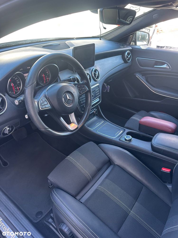 Mercedes-Benz CLA 200 7G-DCT AMG Line - 7