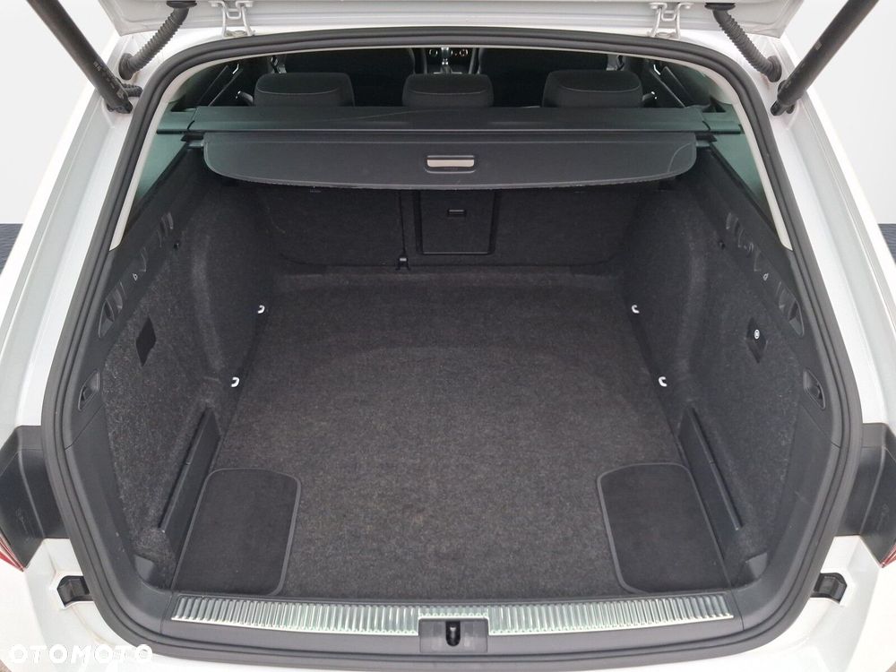Skoda Superb 2.0 TDI SCR Style DSG - 18