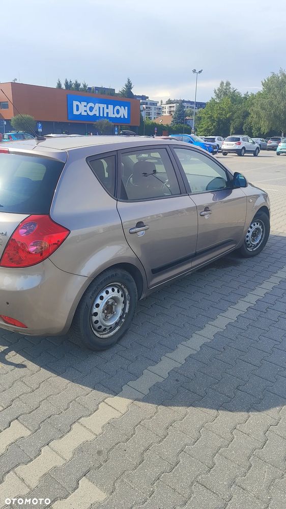 Kia Ceed 1.6 Crdi Comfort - 16