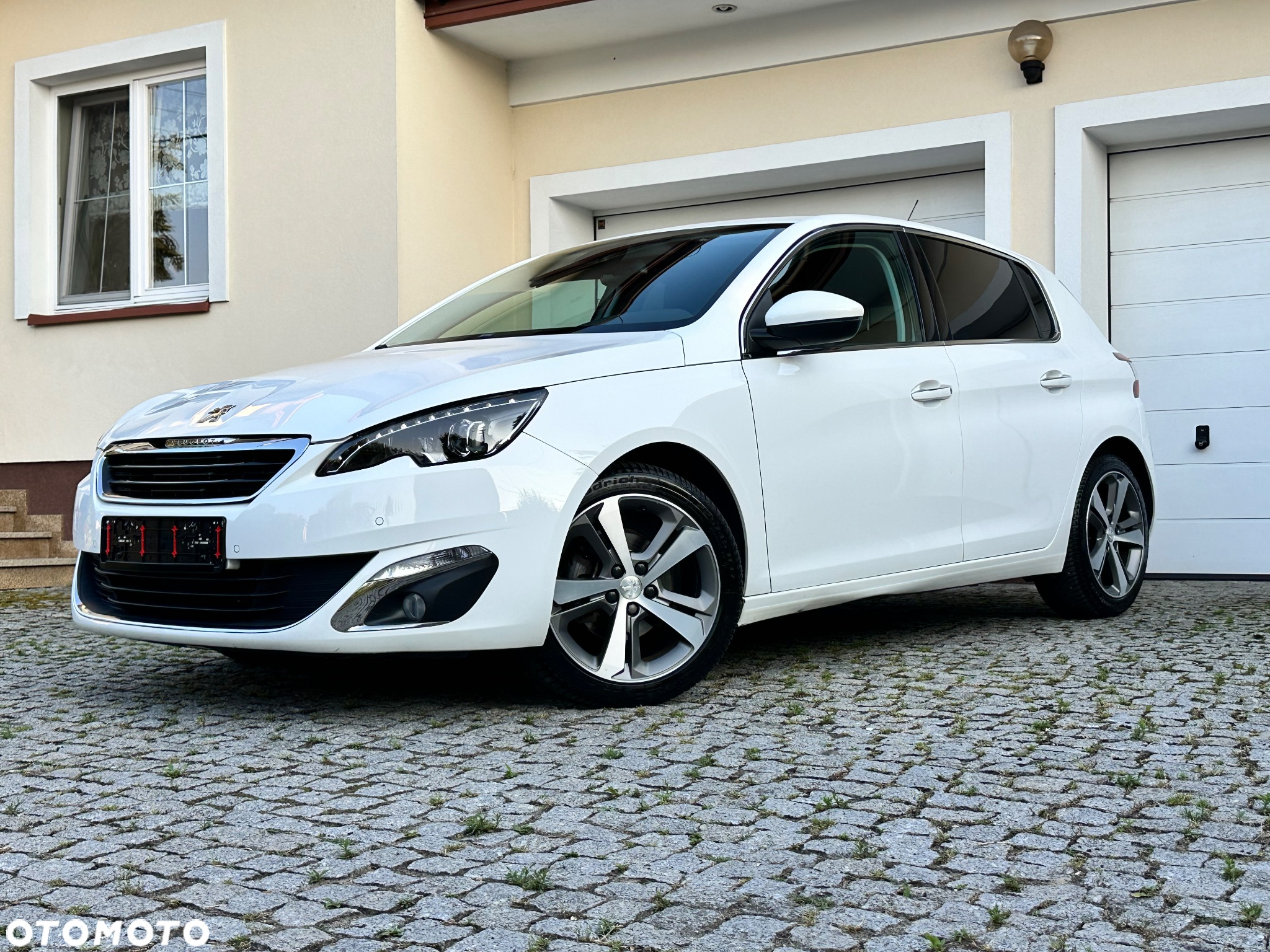 Peugeot 308 SW e-HDi FAP 115 Stop&Start Business Line Niveau 1 - 4