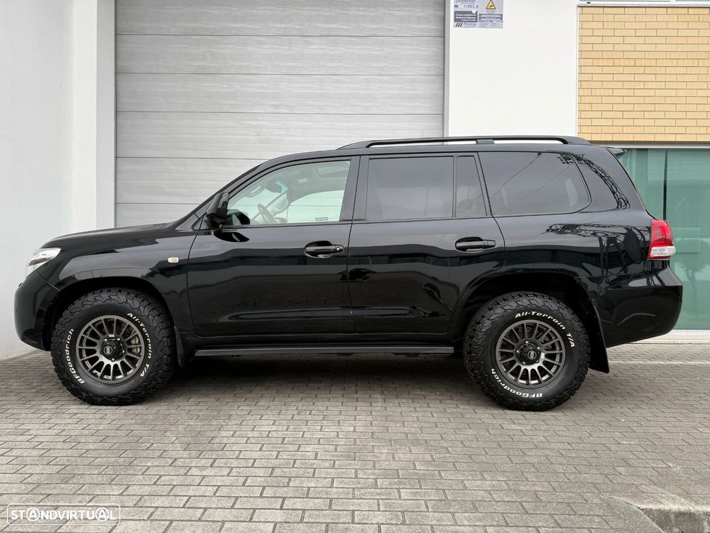 Toyota Land Cruiser 4.5 D-4D V8 - 12