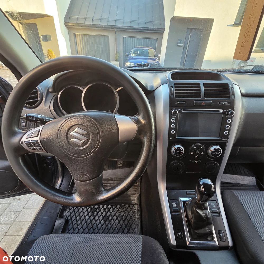 Suzuki Grand Vitara 1.6 De luxe - 17