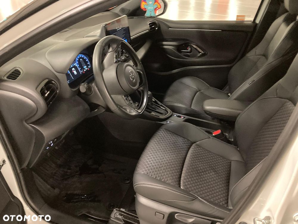 Toyota Yaris - 16