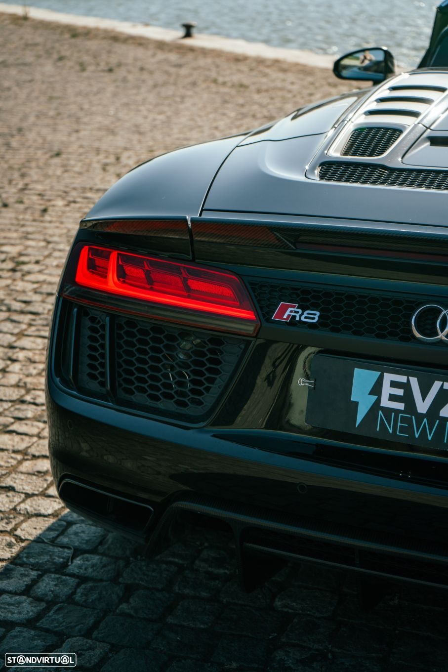 Audi R8 Spyder V10 plus 5.2 FSI quattro S tronic - 17