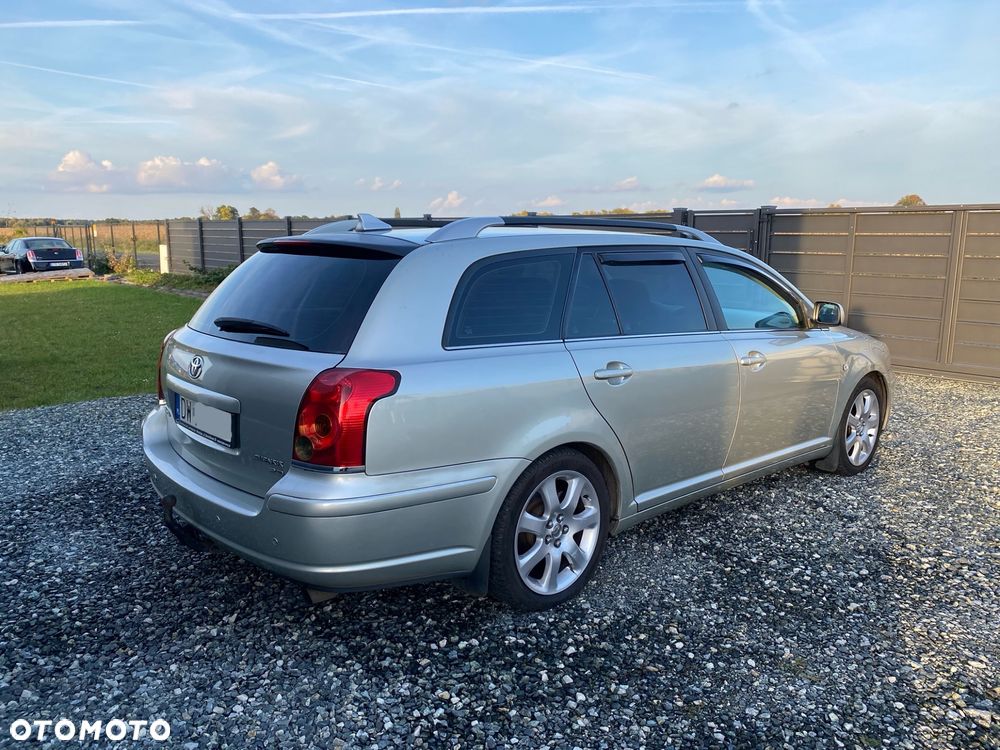 Toyota Avensis 2.0 VVT-i Sol - 4