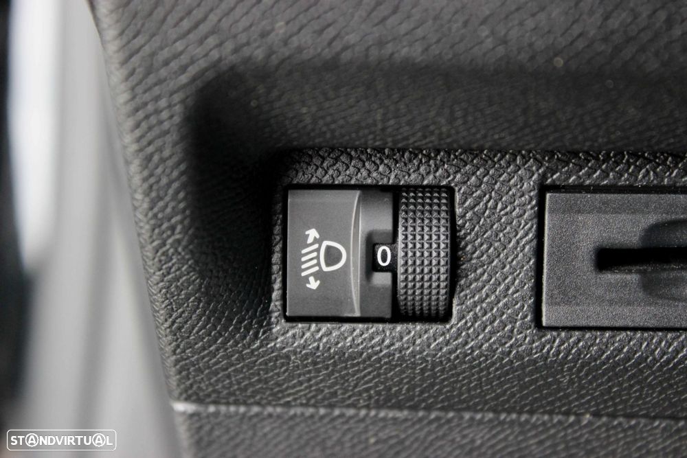 Peugeot 308 1.2 PureTech Allure EAT8 - 19