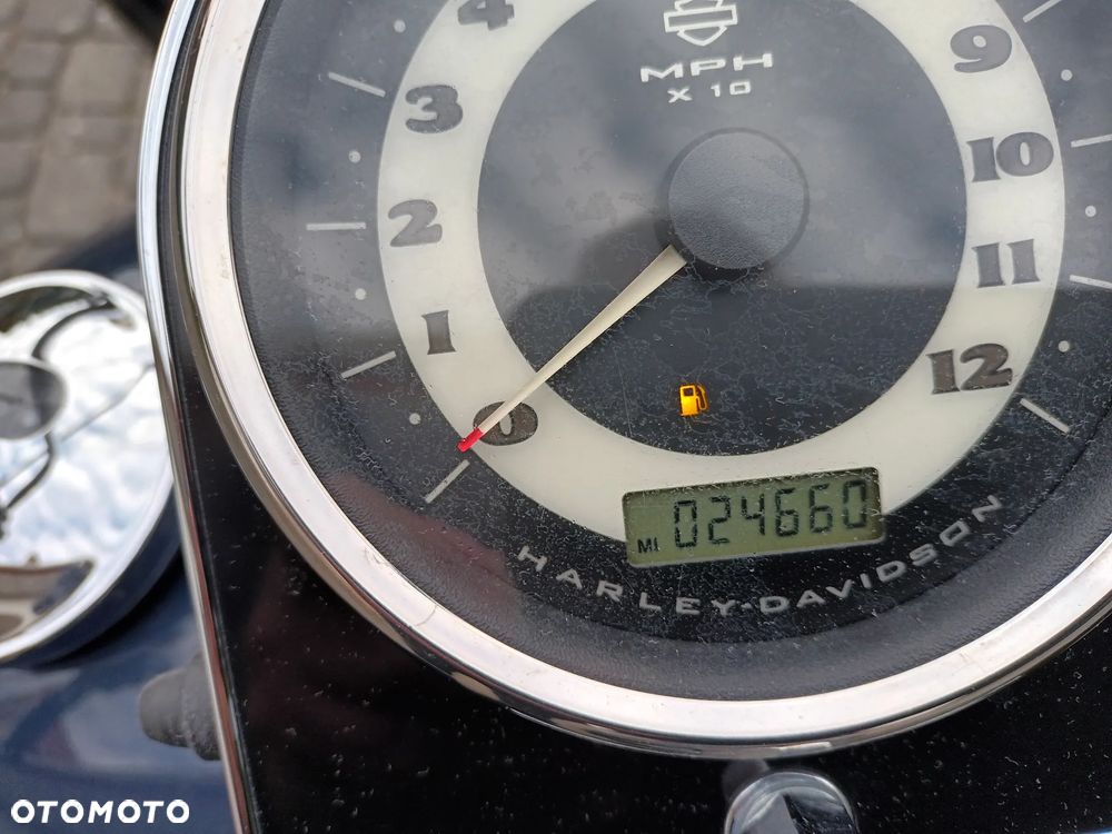 Harley-Davidson Softail Deluxe - 11