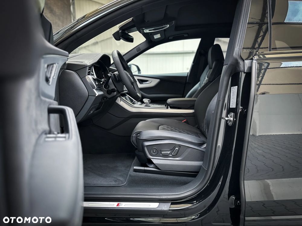 Audi Q8 - 18