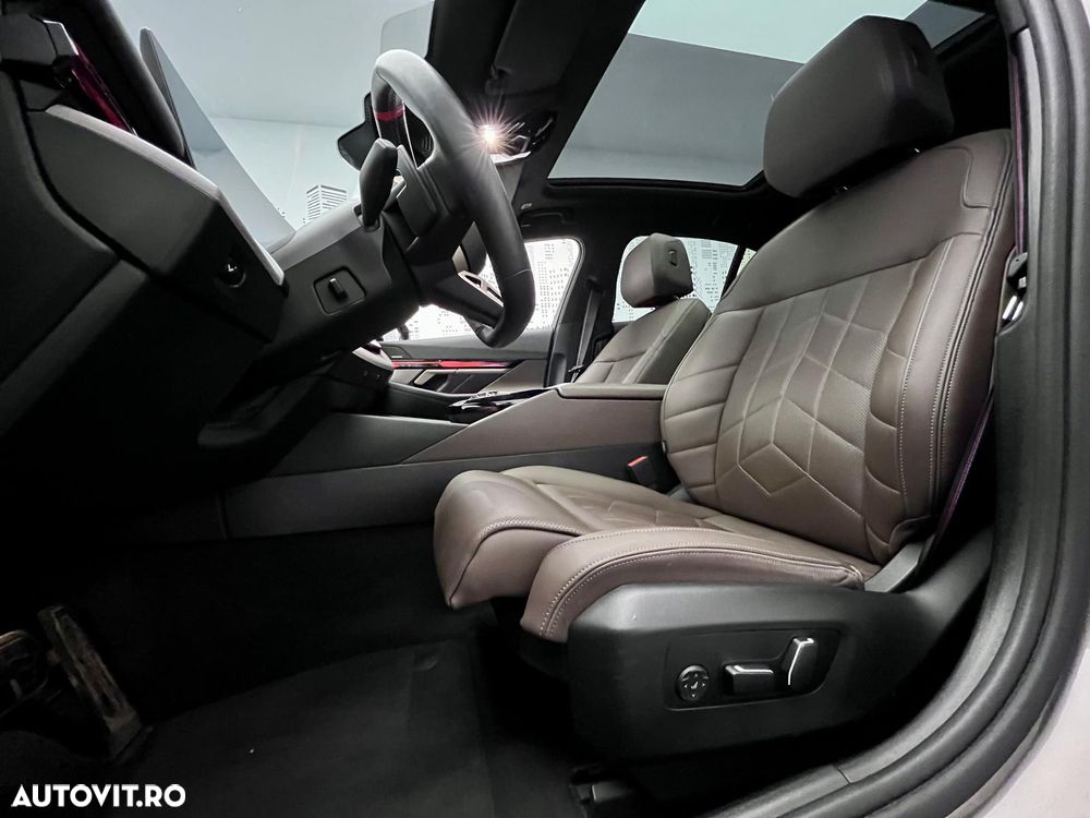 BMW i5 - 12