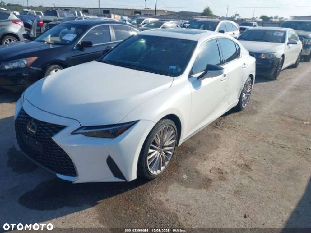 Lexus IS - 2