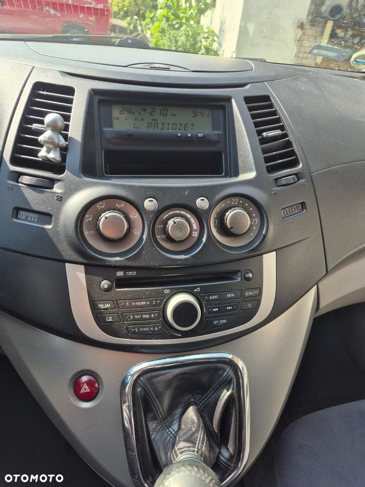Mitsubishi Grandis 2.0 DI-D 7-Sitzer Intense - 18