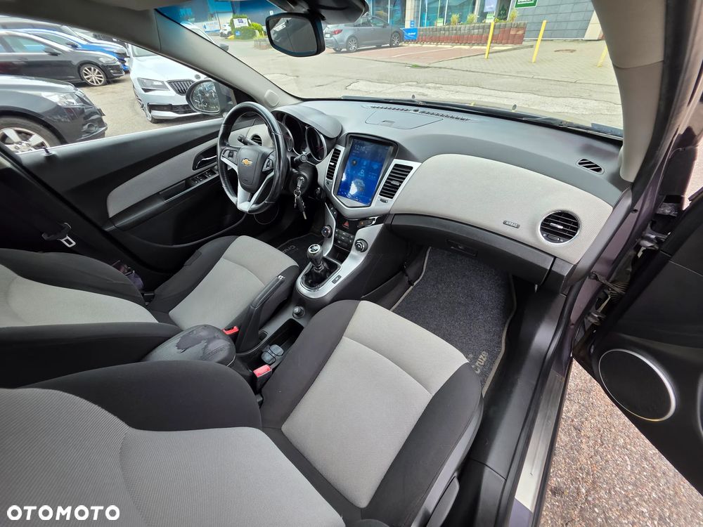 Chevrolet Cruze 2.0 VDCi LS - 35