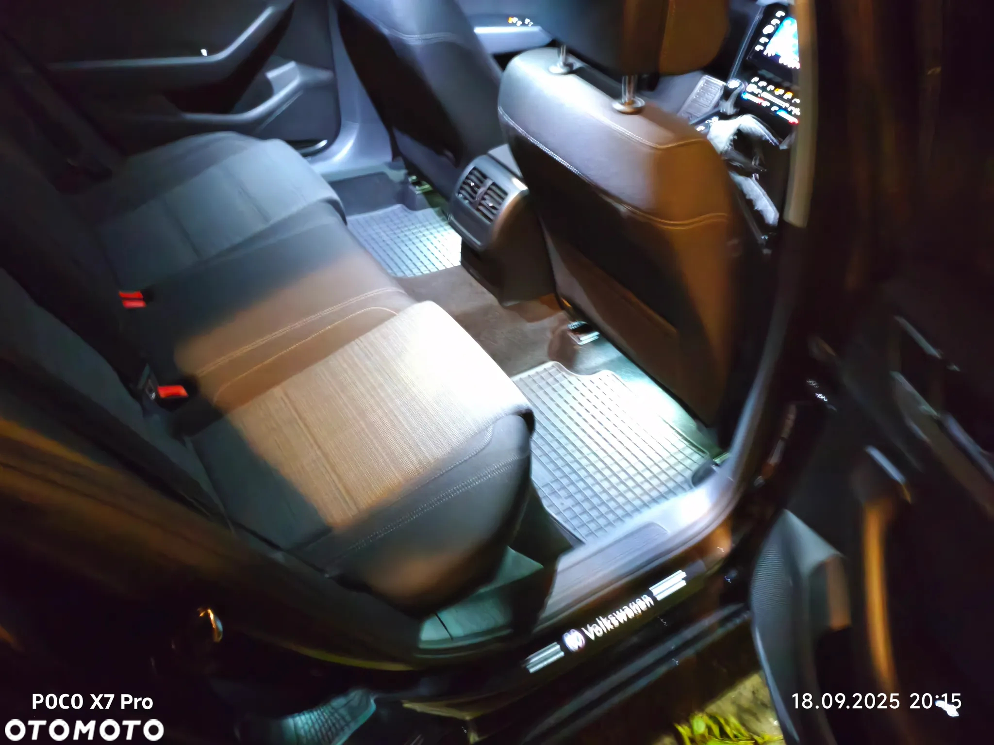 Volkswagen Passat 1.5 TSI EVO Business - 37