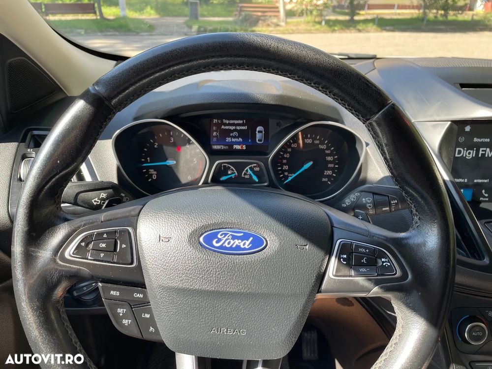 Ford Kuga 2.0 TDCi 4WD Powershift Titanium - 14