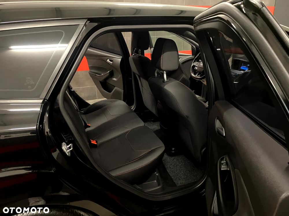 Ford Focus 2.0 TDCi ST-Line ASS - 24