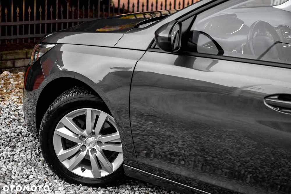 Peugeot 308 BlueHDi 130 EAT8 Allure - 7