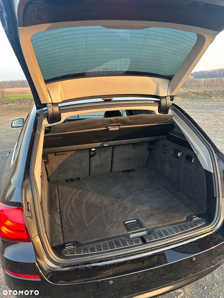 BMW Seria 5 530d xDrive - 16