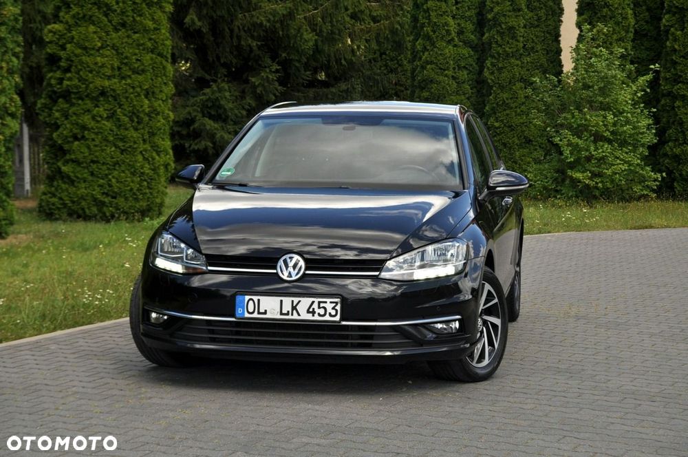 Volkswagen Golf - 8