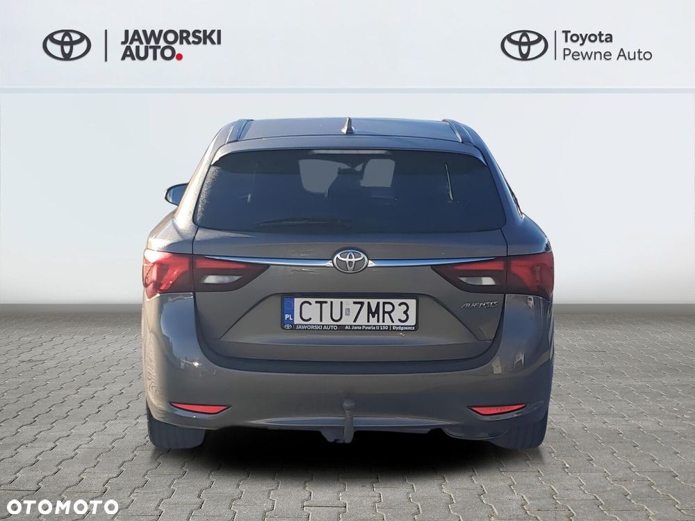 Toyota Avensis - 40