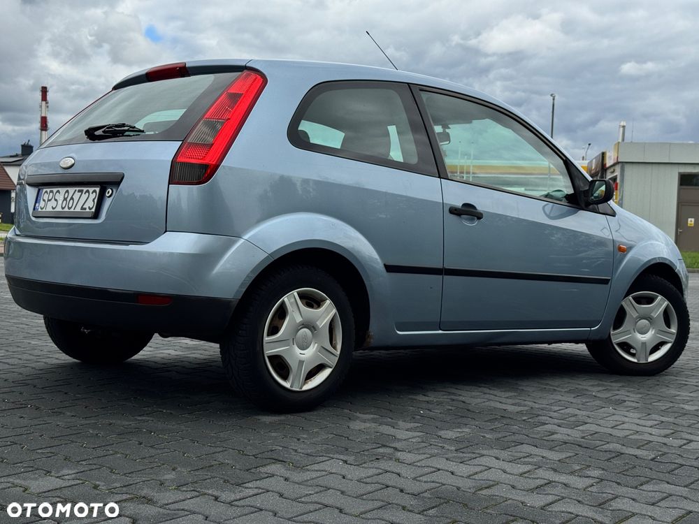 Ford Fiesta 1.3 Ambiente - 4