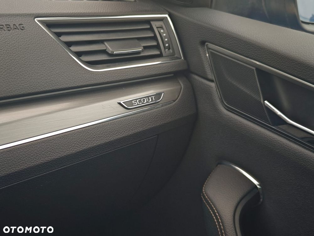 Skoda Superb 2.0 TDI 4x4 DSG Scout - 18