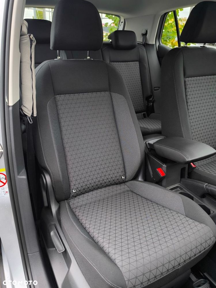 Volkswagen T-Cross - 17