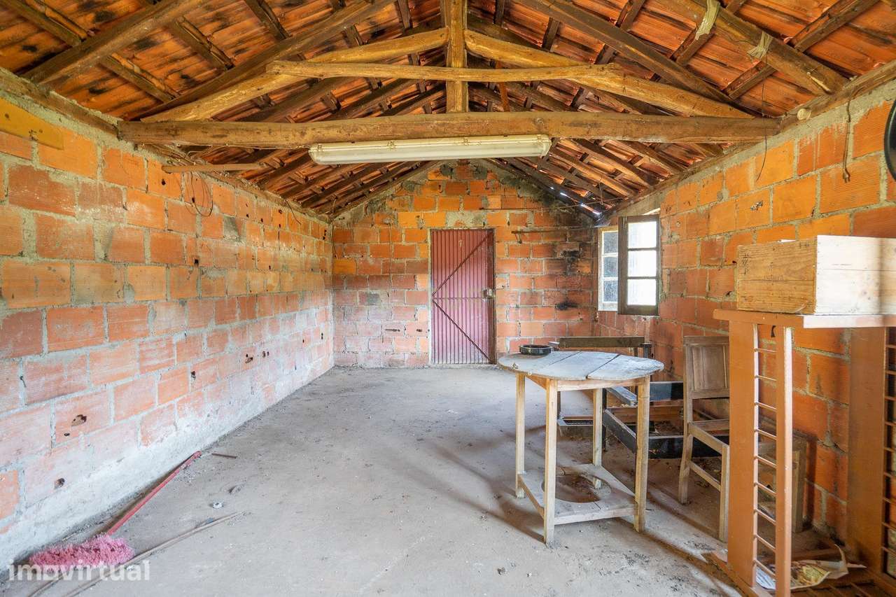 Moradia com terreno em  Alvoco das Várzeas, Oliveira do Hospital - Grande imagem: 2/24